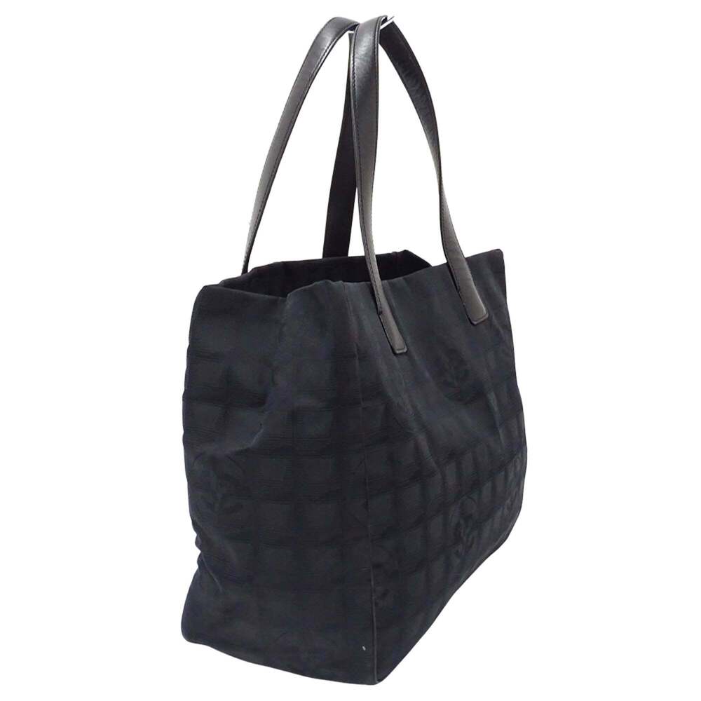 CHANEL Black Tote Bag - Picture 4 of 13